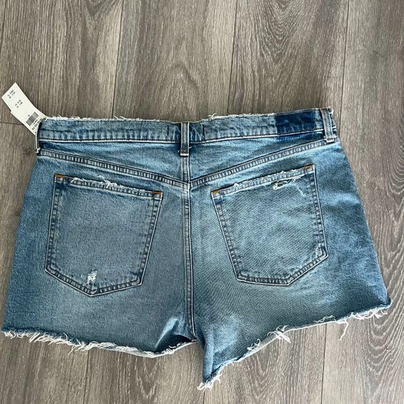 Abercrombie & Fitch - High Rise Mom Shorts - Size 33 - NWT - Picture 2 of 4
